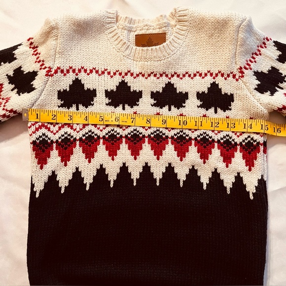Canadiana Sweater Boys Medium Red White Blue Crew Neck Wool Blend Chunky Knit - Picture 11 of 15